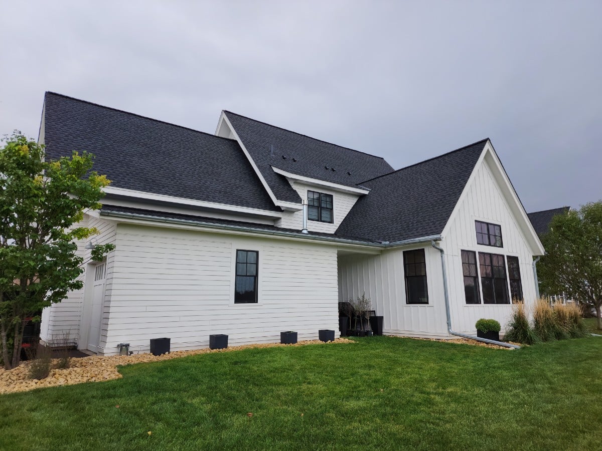 Completed roof replacement using Timberline HDZ shingles by Wright at Home Roofing.